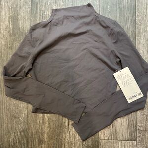Lululemon crop Gray Long Sleeve Top - nulu NWT